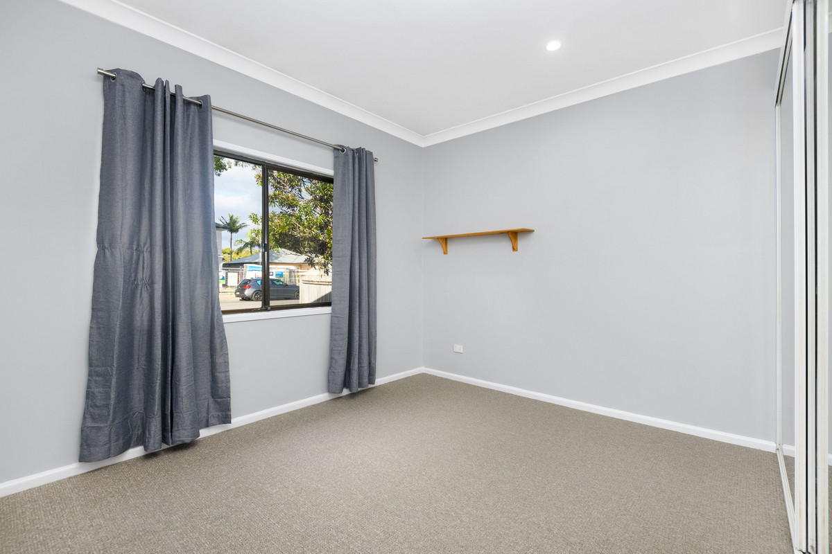 R2-4179444-Umina-Beach-4