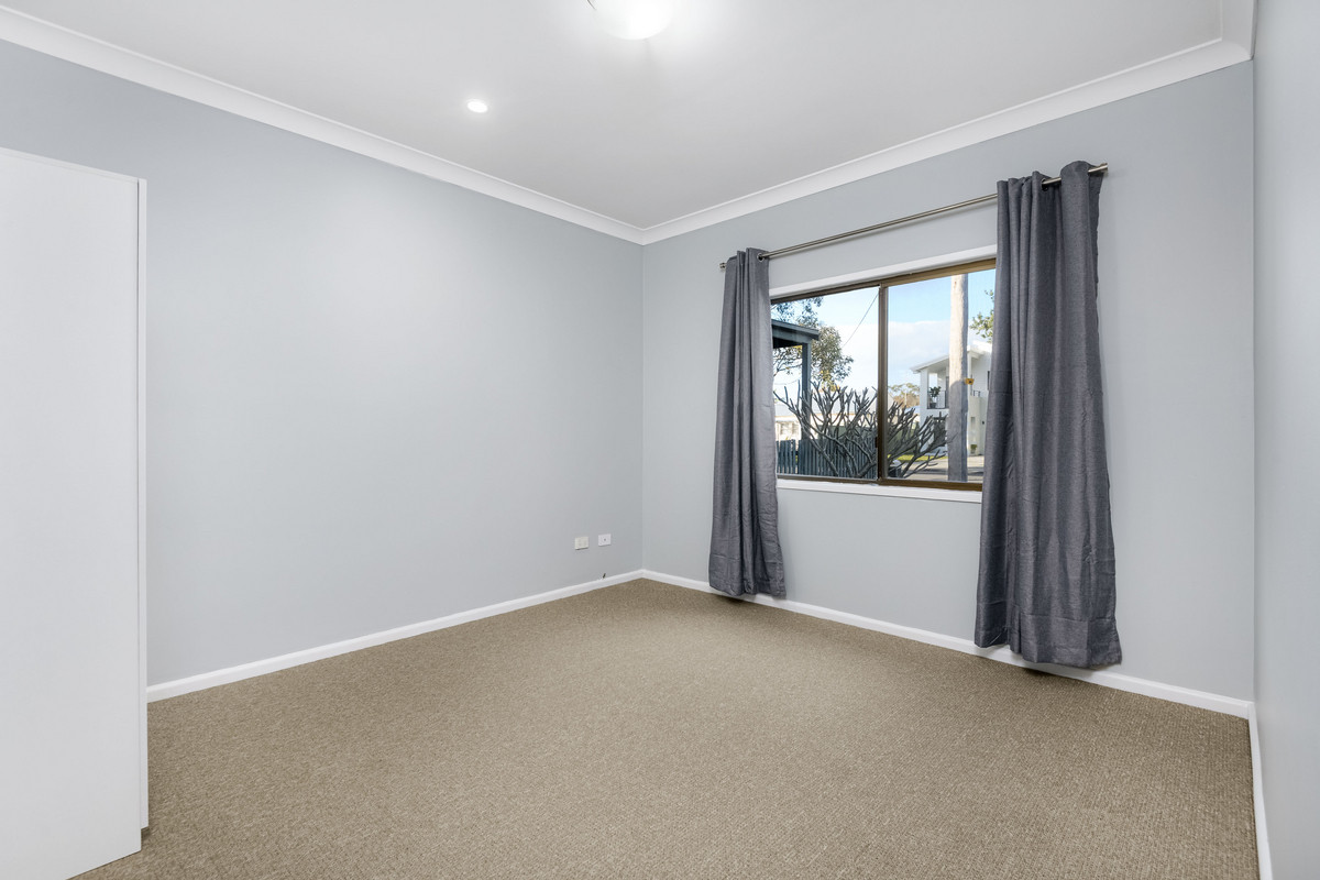 R2-4179444-Umina-Beach-5