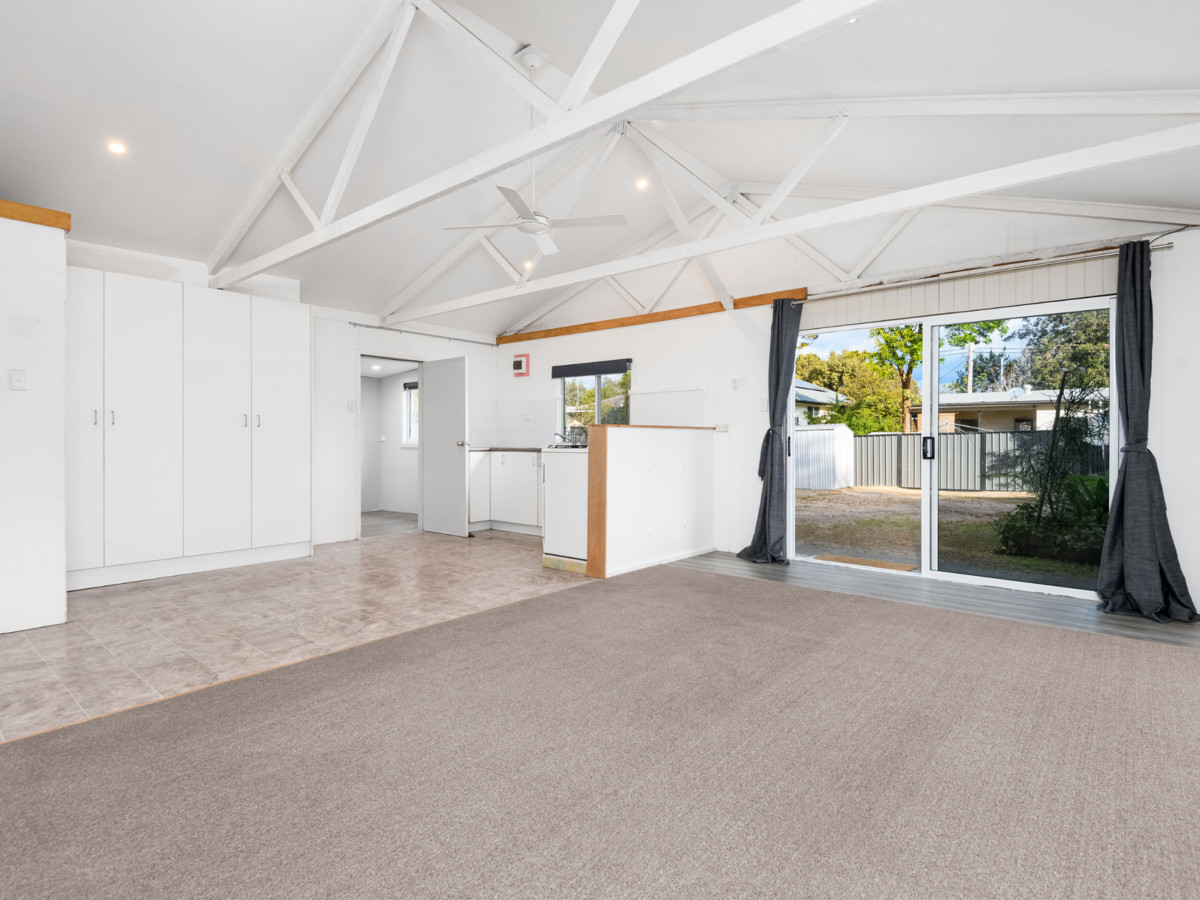 R2-4215892-Umina-Beach-3