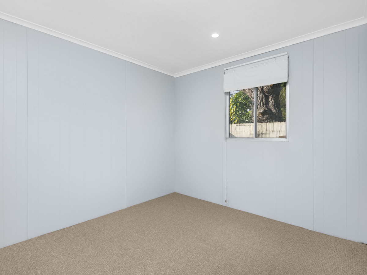 R2-4215892-Umina-Beach-4