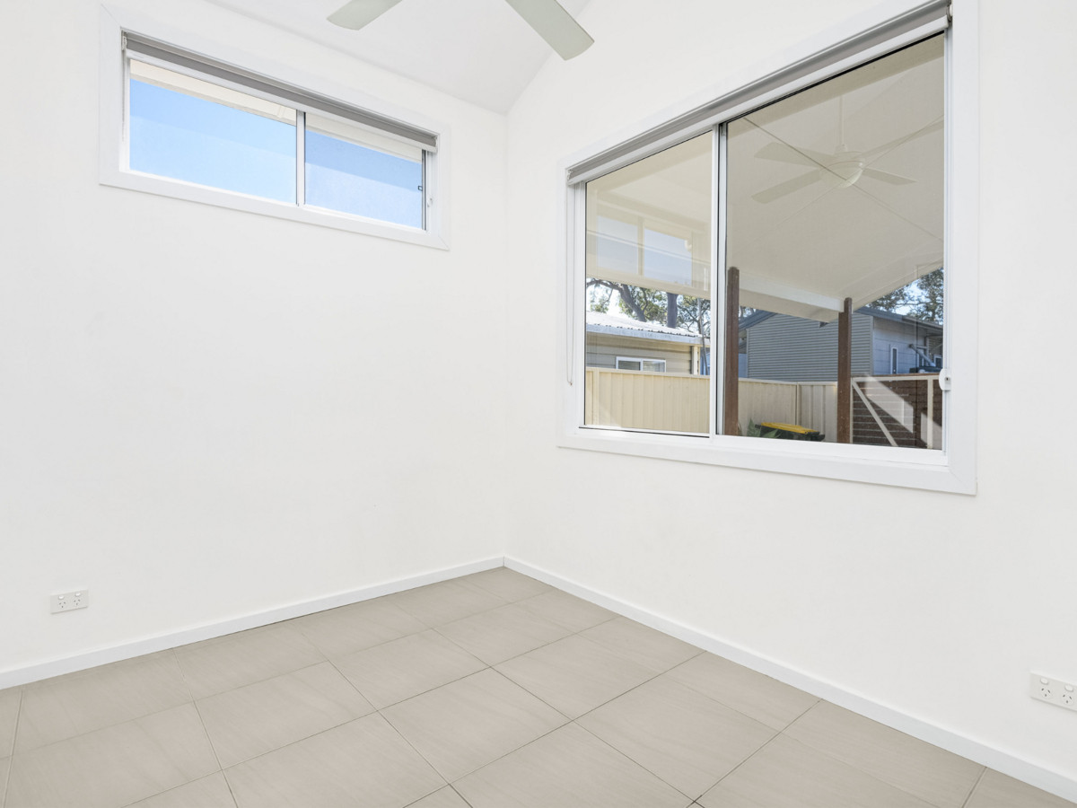 R2-4296269-Umina-Beach-7