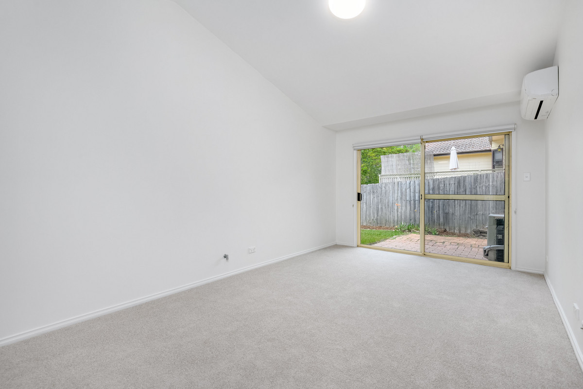 R2-4299487-West-Pennant-Hills-2