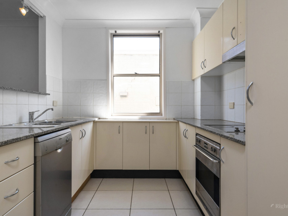 R2-4544829-Manly-3