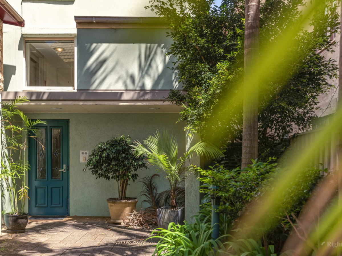 R2-4544829-Manly-6