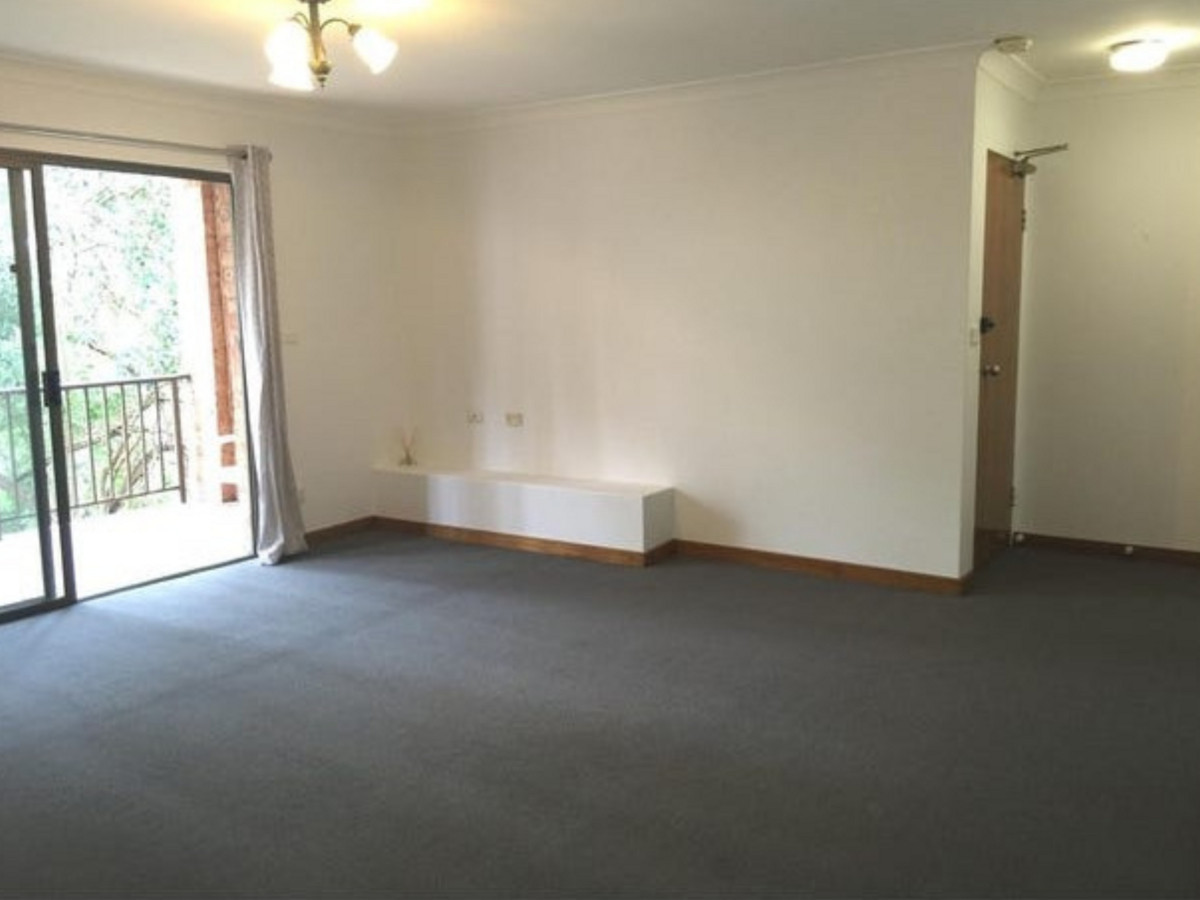 R2-4689198-Hornsby-1