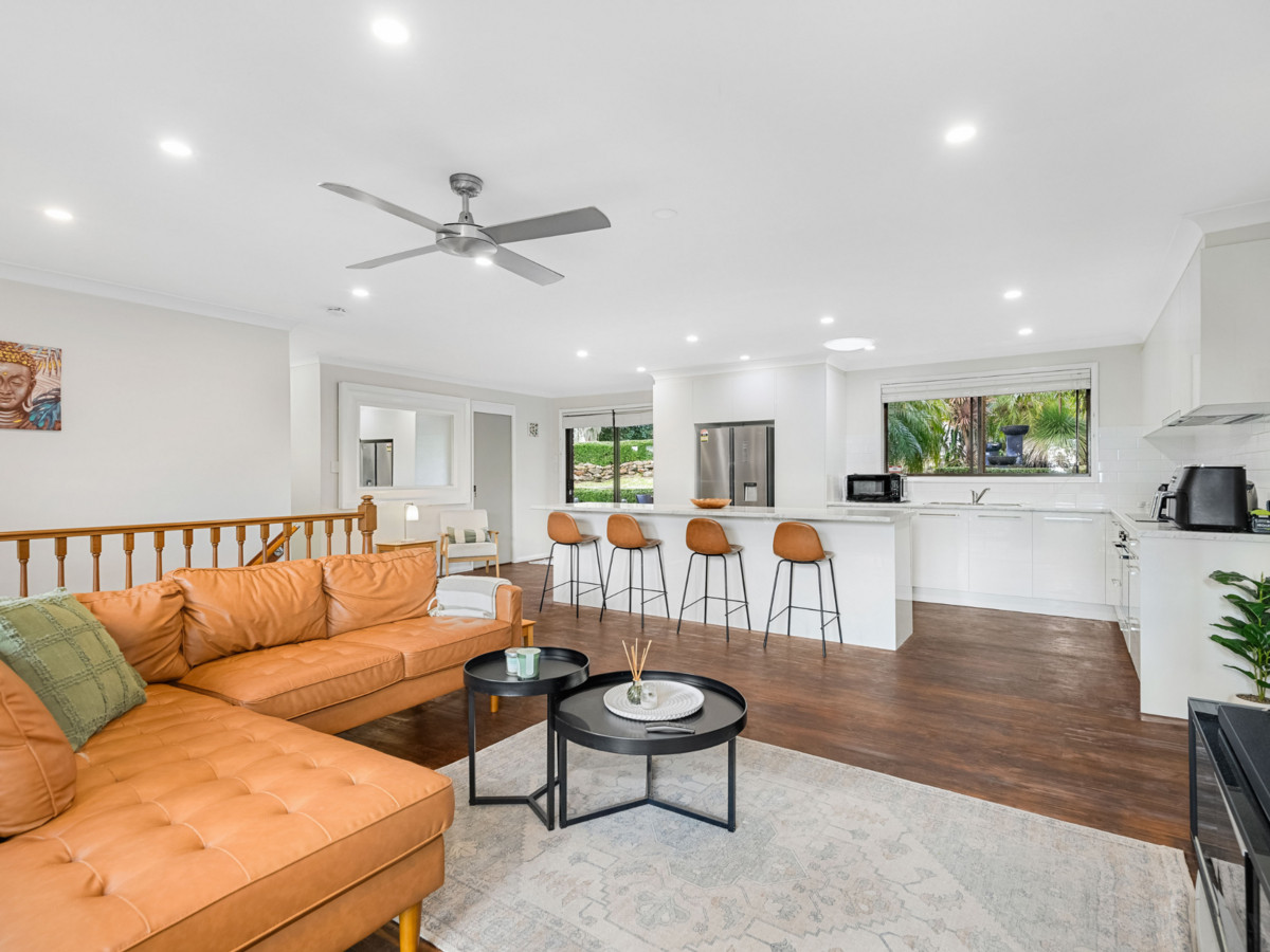 R2-4709720-Mount-Colah-3