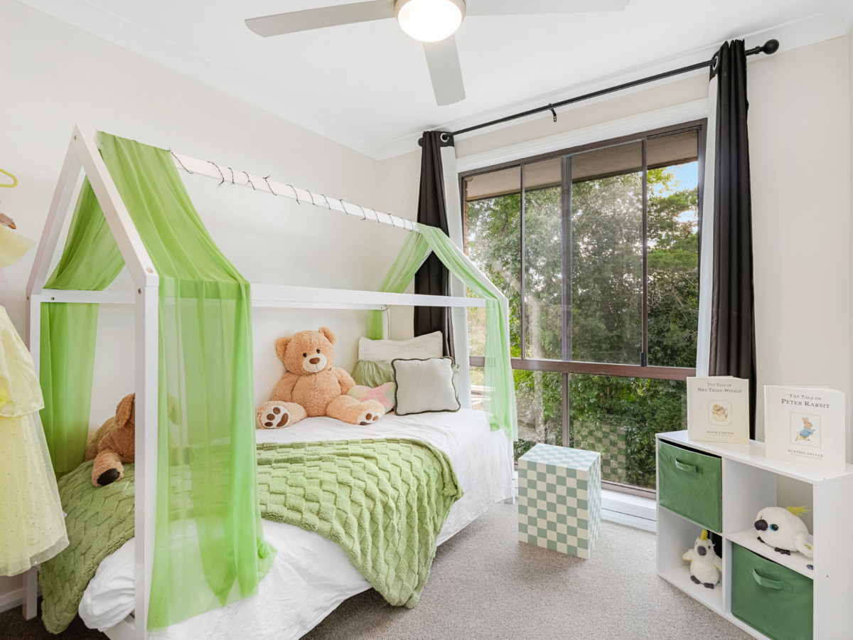 R2-4709720-Mount-Colah-9