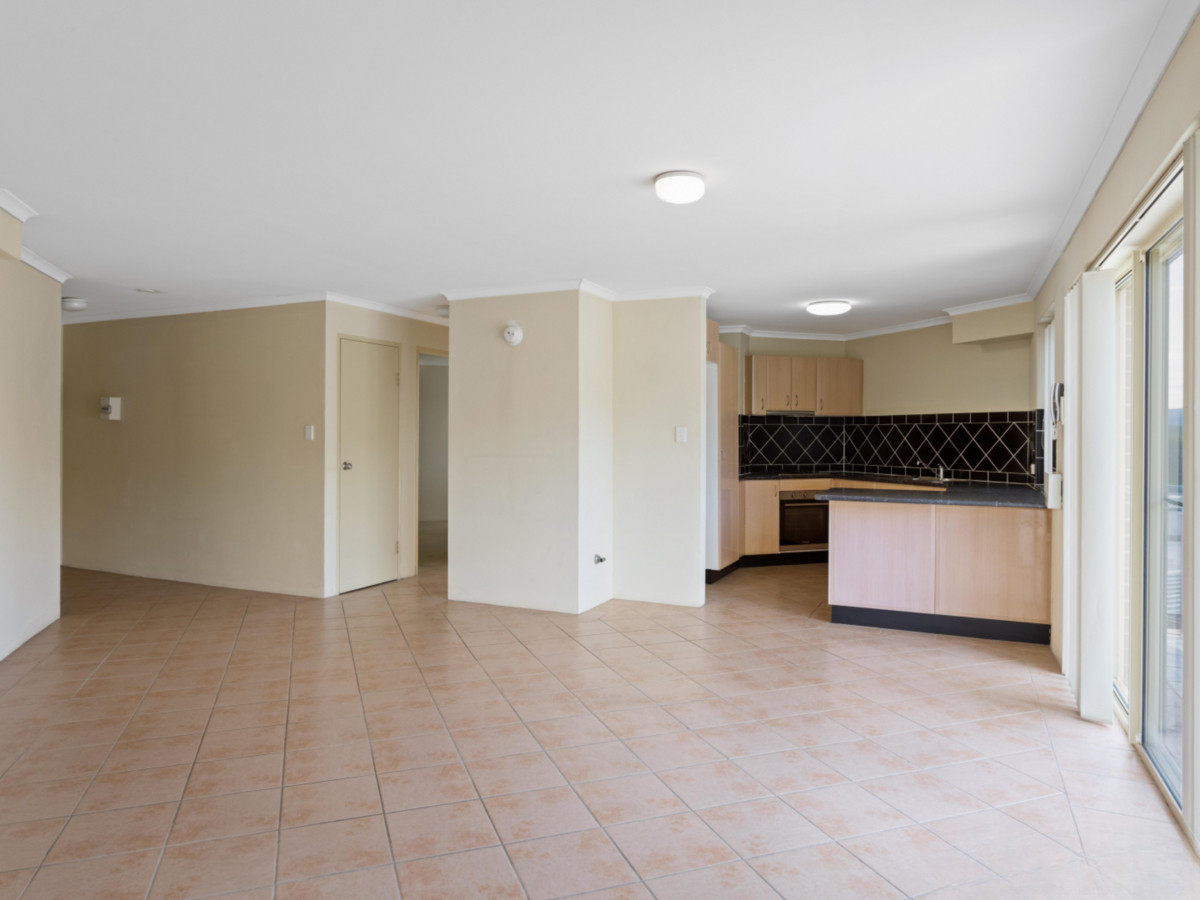 R2-4724461-Gosford-1