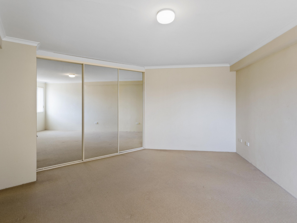 R2-4724461-Gosford-4