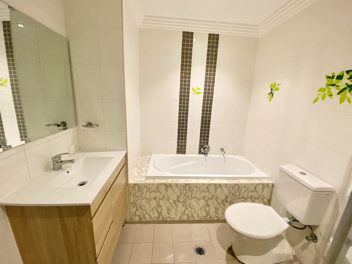 R2-4731403-Hornsby-4