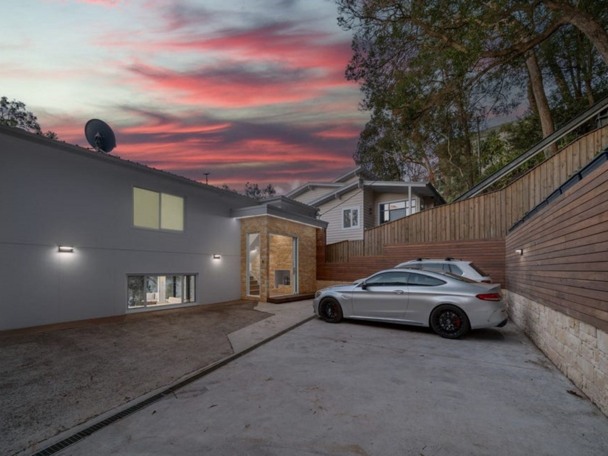 R2-4735685-Cottage-Point-16