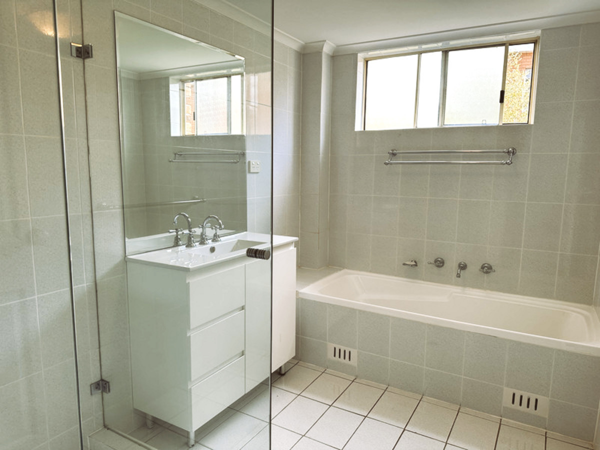 R2-4718542-Lane-Cove-North-9