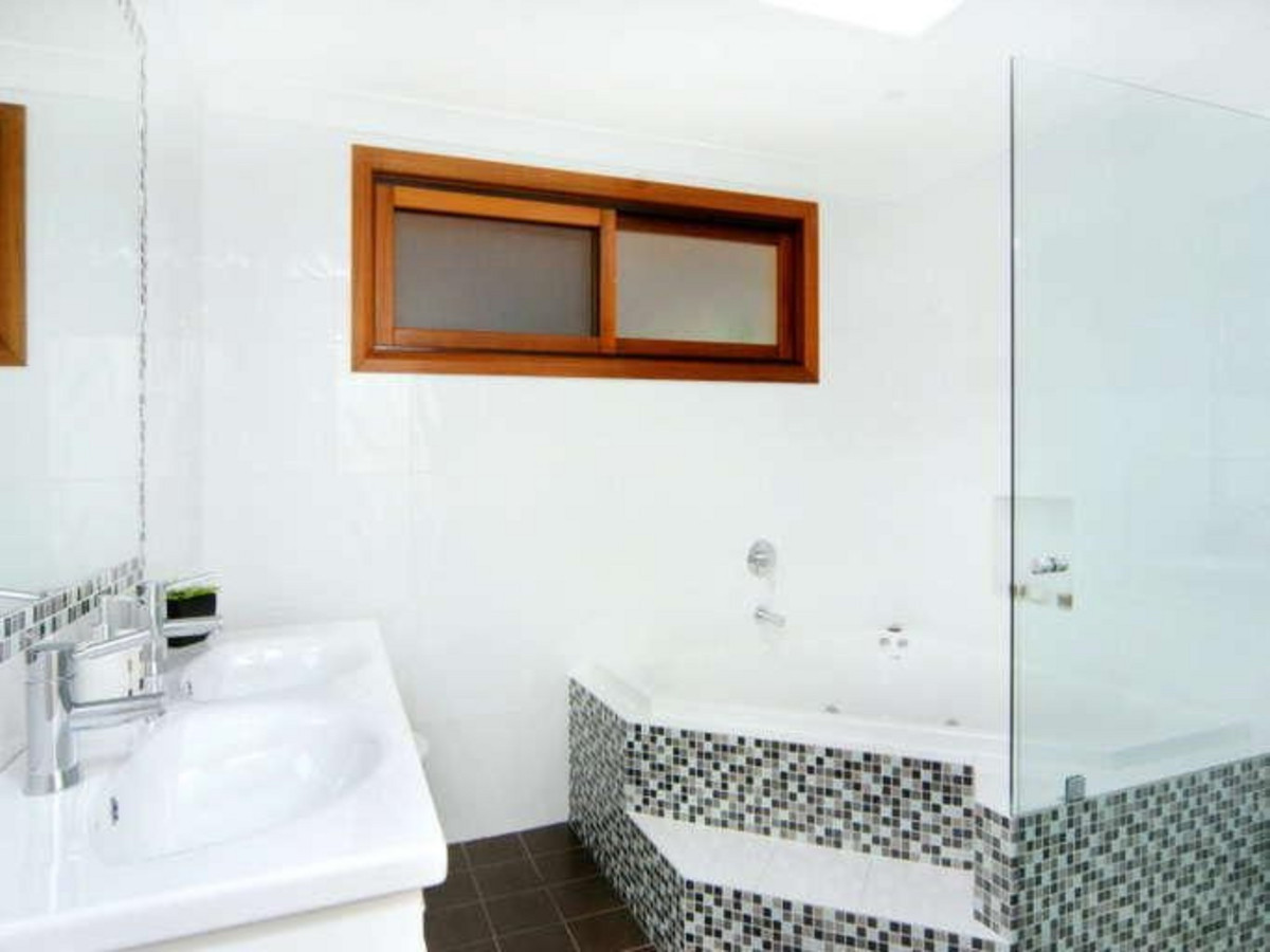 R2-4811986-North-Manly-3