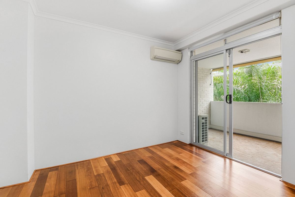 R2-4821950-Willoughby-4