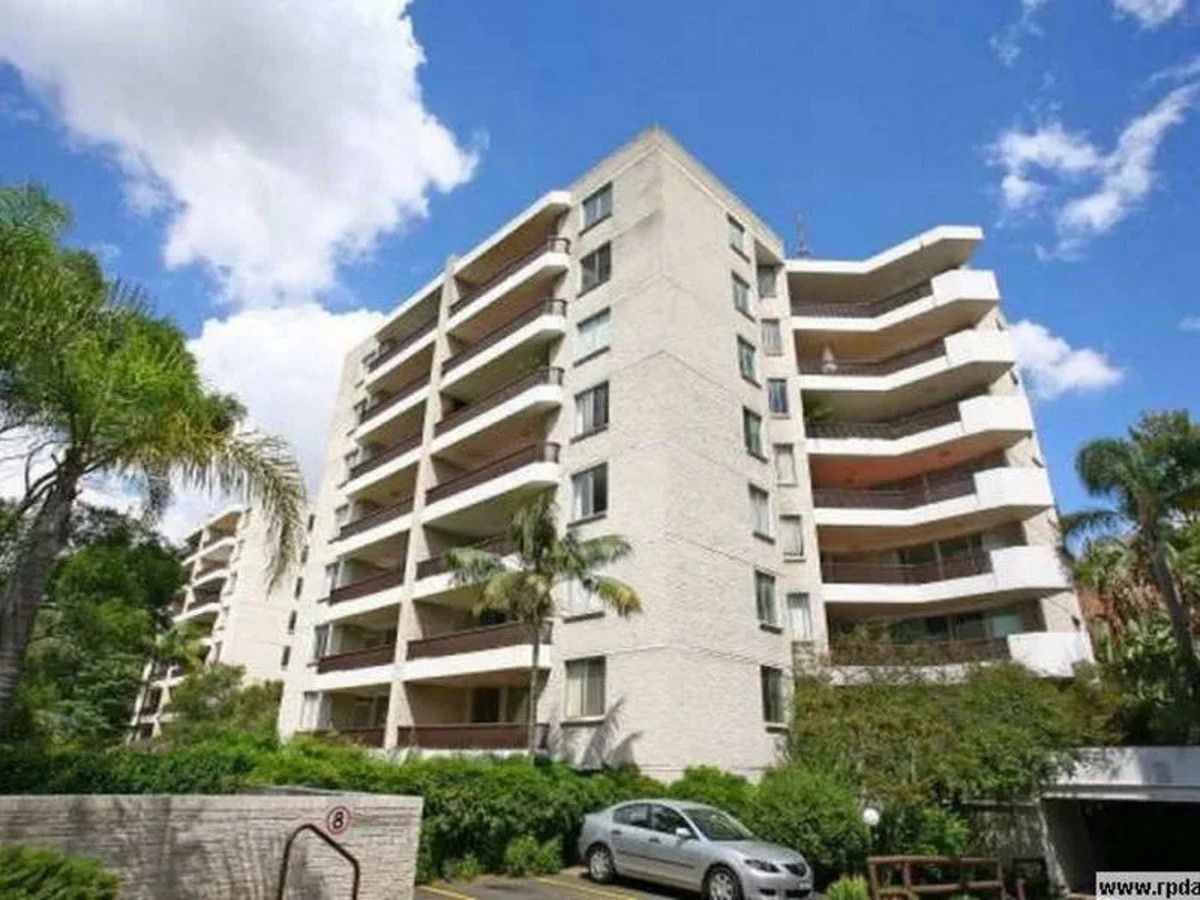 R2-4821950-Willoughby-7