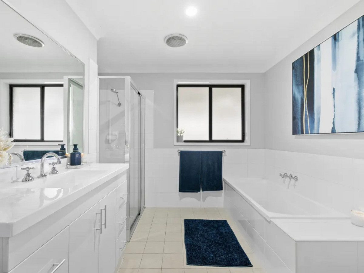 R2-4858898-Rutherford-7