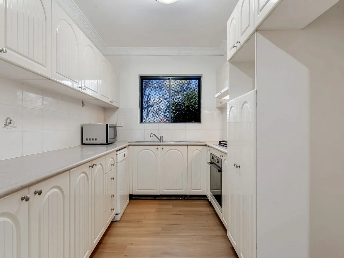 R2-4867523-Hornsby-2