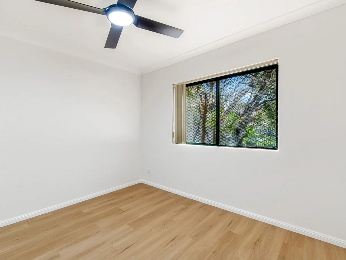 R2-4867523-Hornsby-4