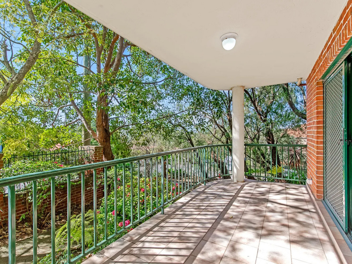 R2-4867523-Hornsby-5