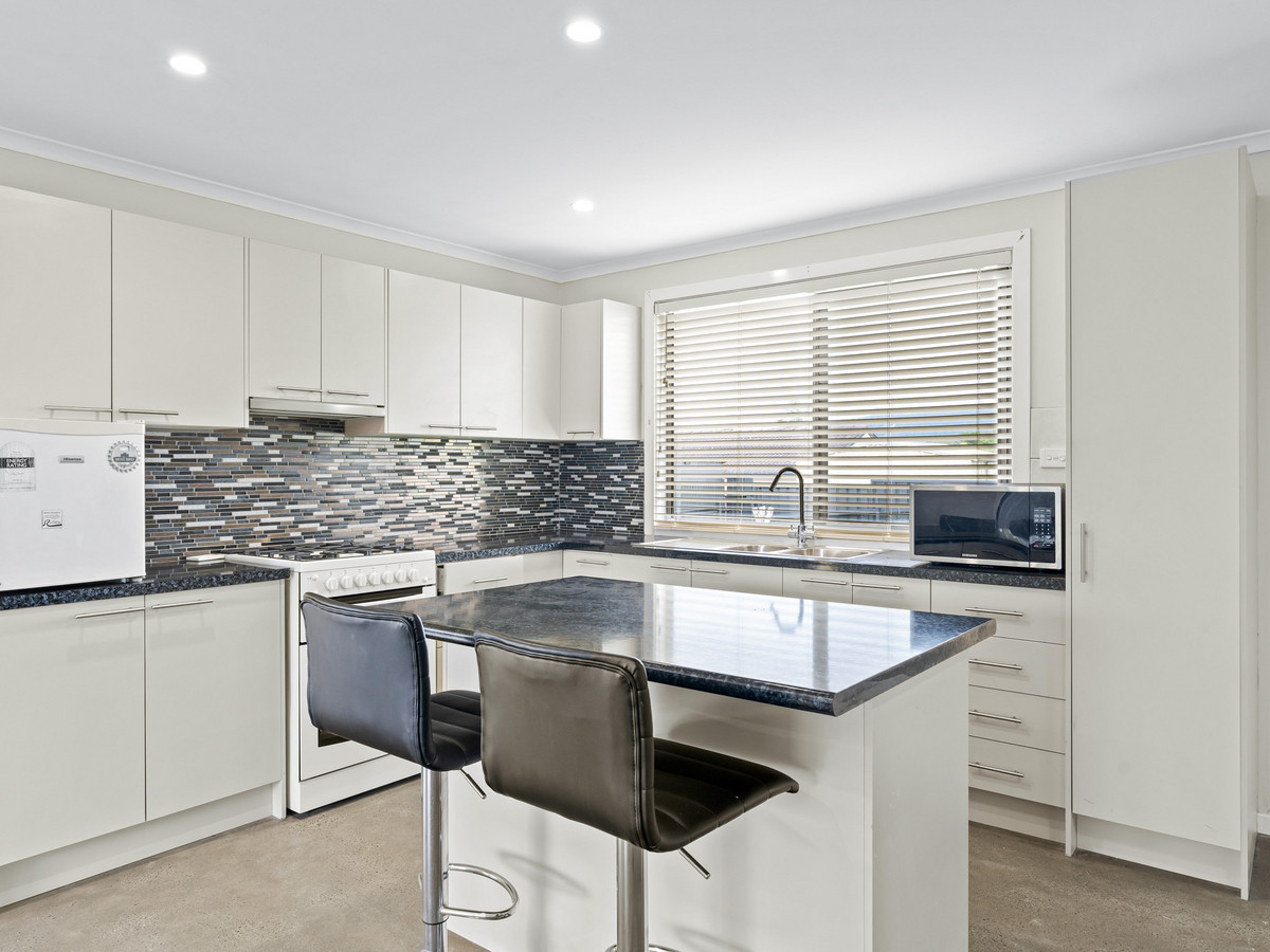 R2-4925922-Holmesville-1