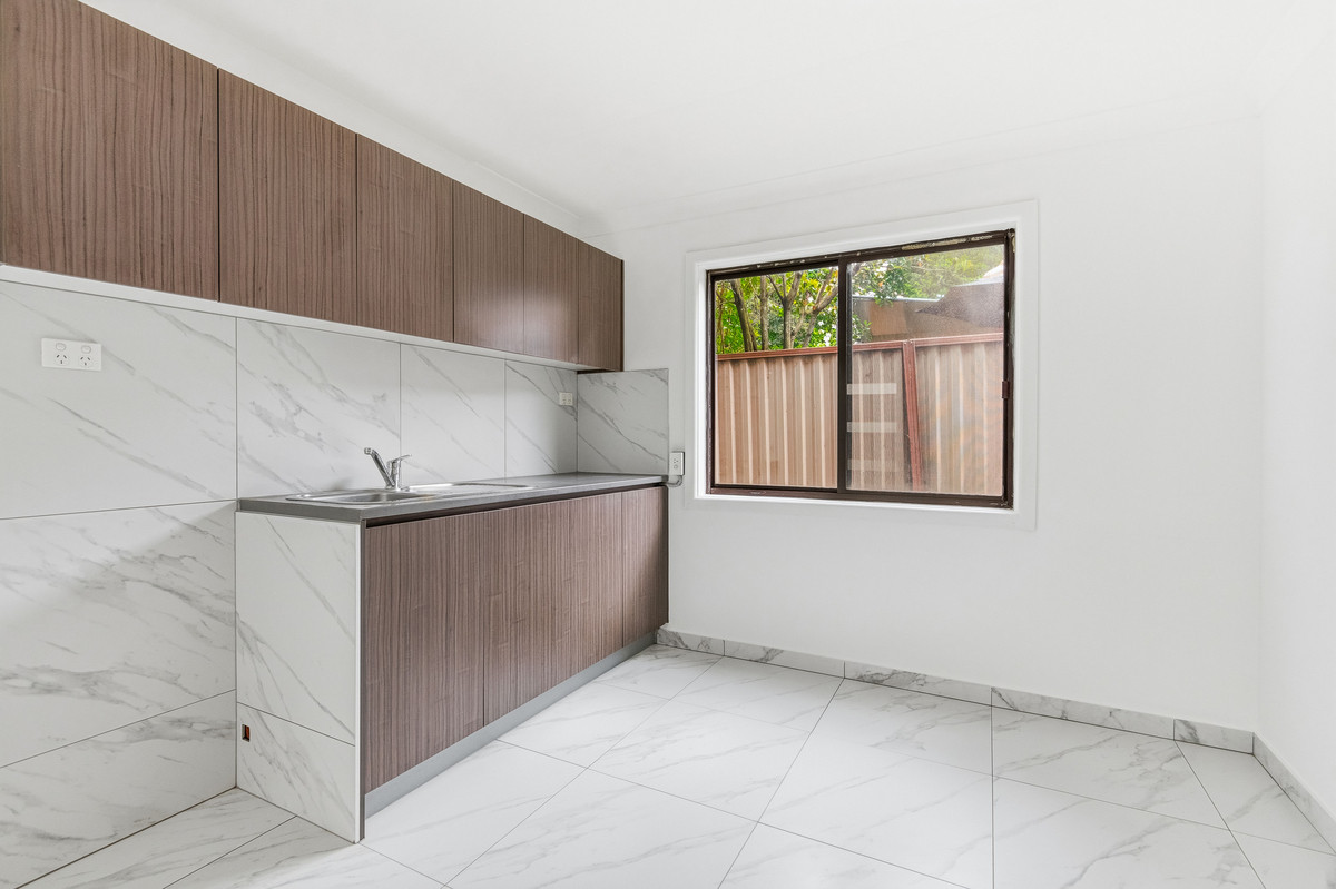 R2-4913208-Punchbowl-4