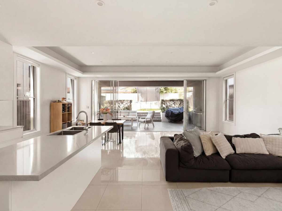 R2-4989999-Peakhurst-1