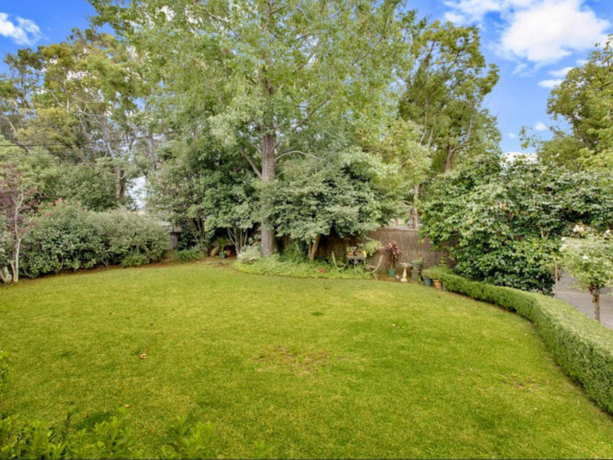 R2-4388054-Hornsby-Heights-6