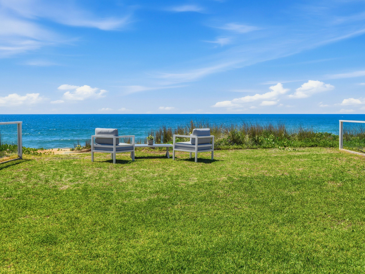 R2-4930148-Collaroy-1