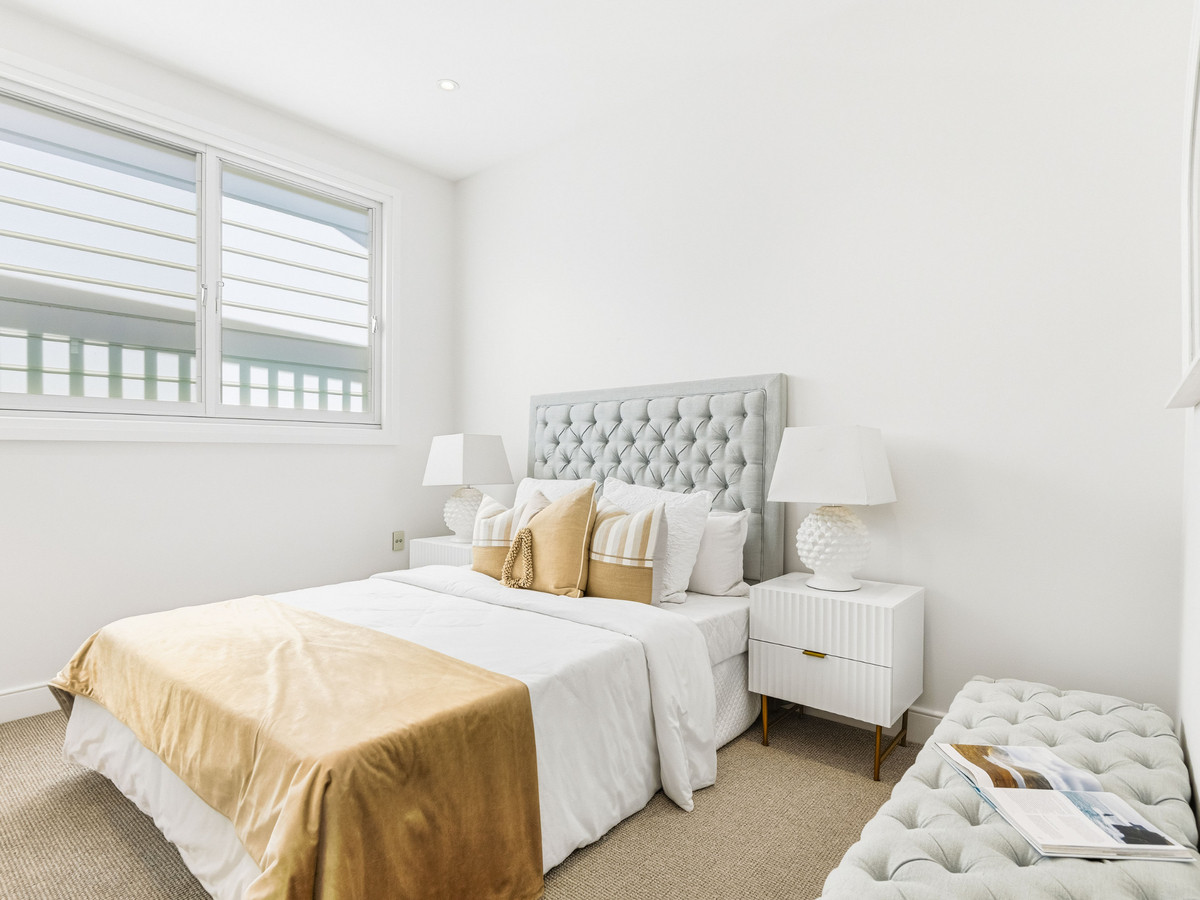 R2-4930148-Collaroy-6