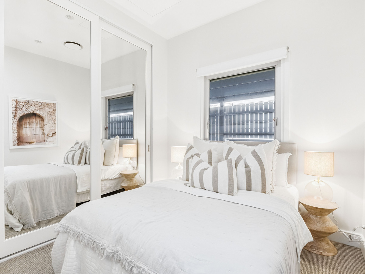 R2-4930148-Collaroy-7