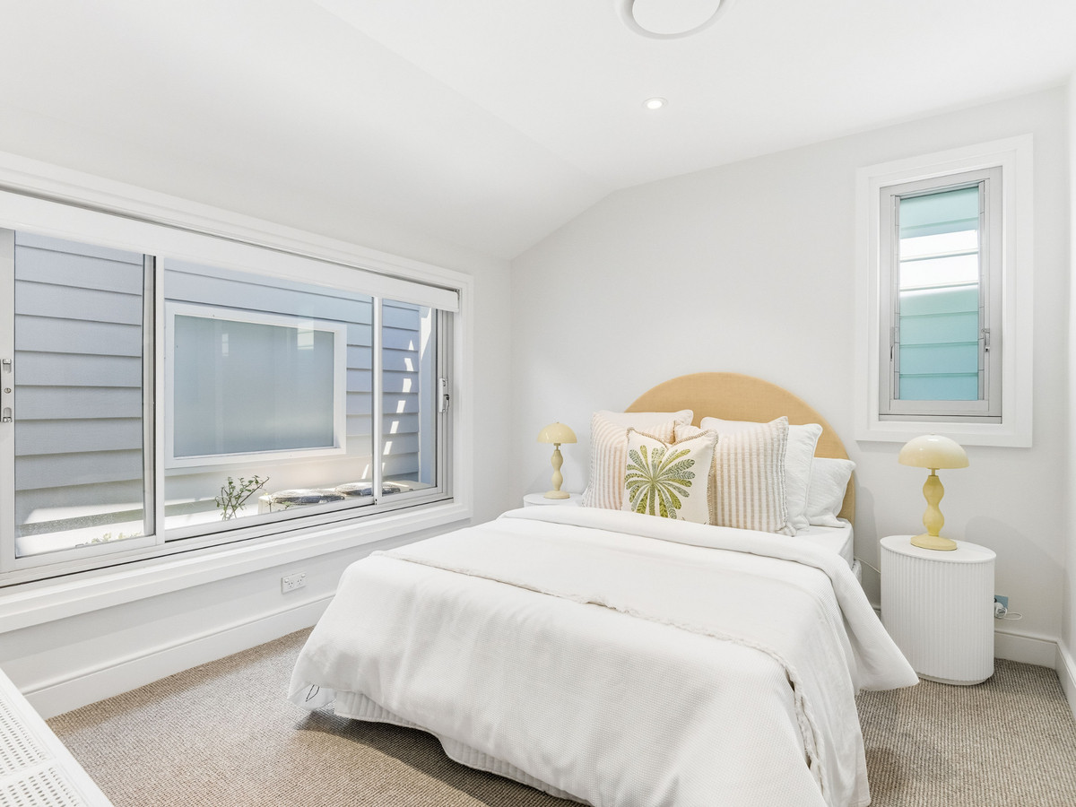 R2-4930148-Collaroy-8
