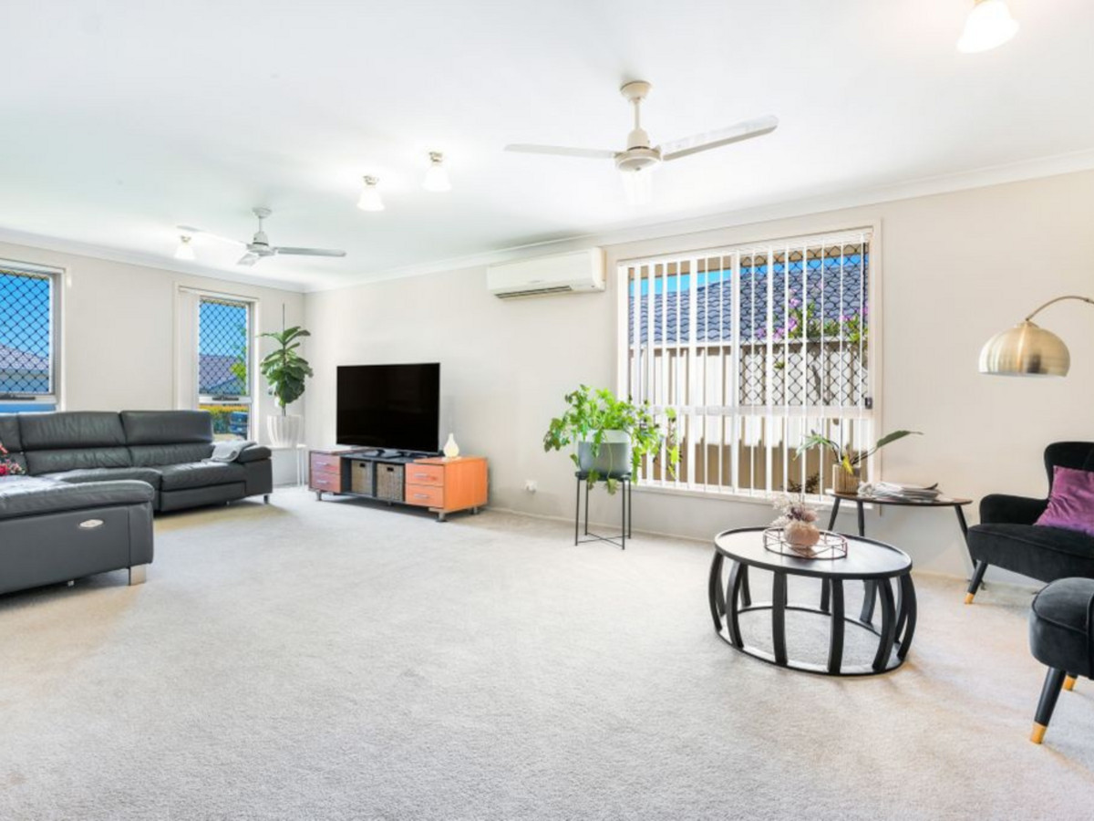 R2-5089479-Raymond-Terrace-1