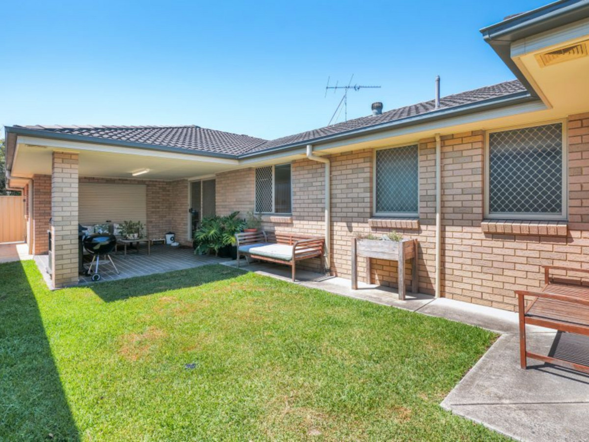 R2-5089479-Raymond-Terrace-11