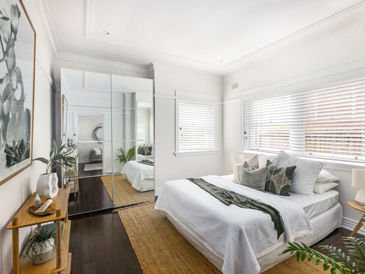 R2-5097948-Manly-3