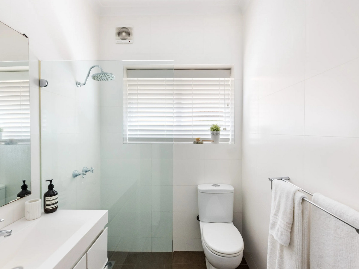 R2-5097948-Manly-4