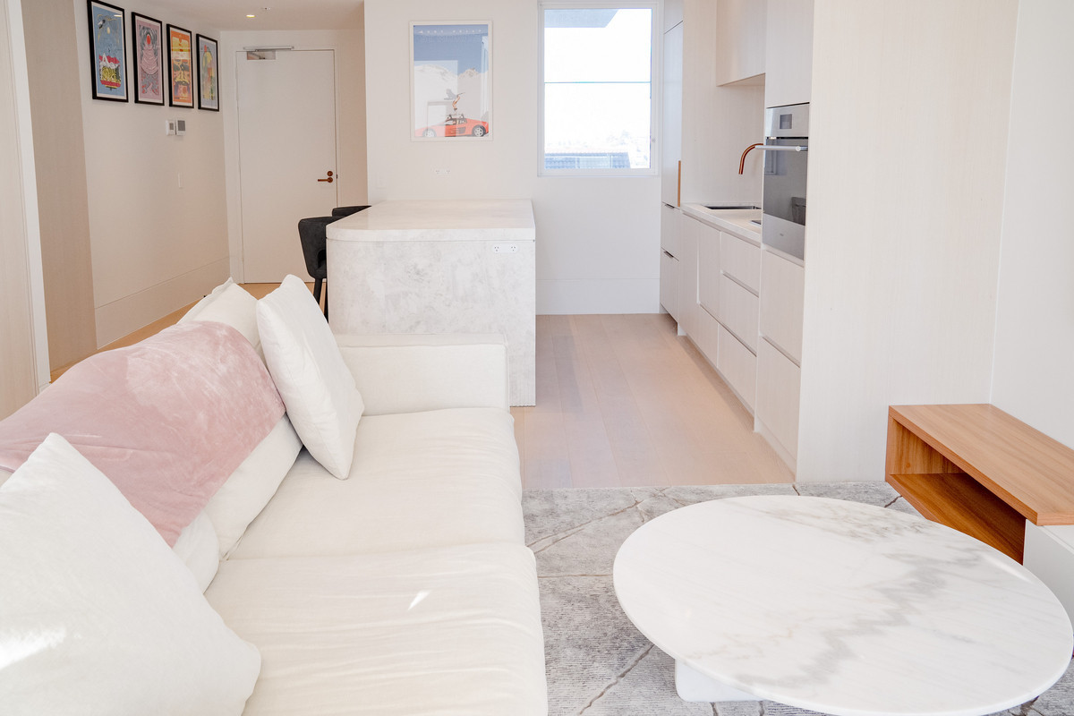 R2-5101494-Tamarama-7