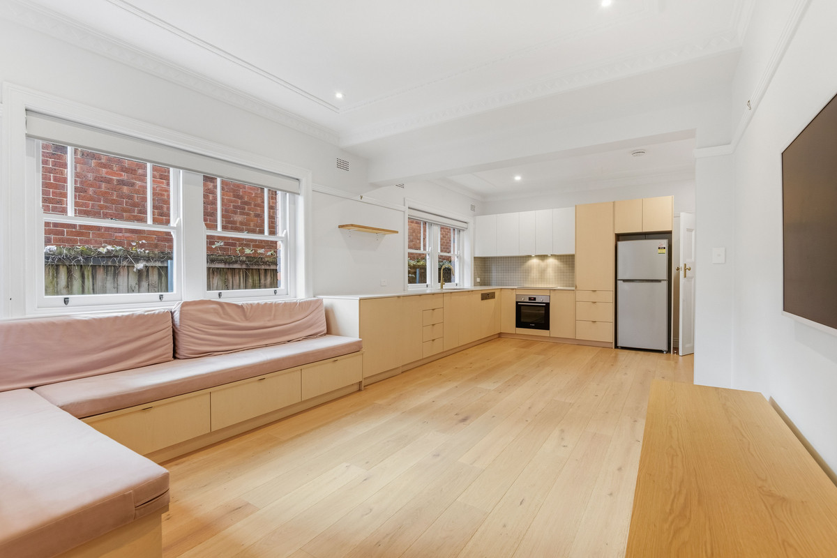 R2-5097948-Manly-2