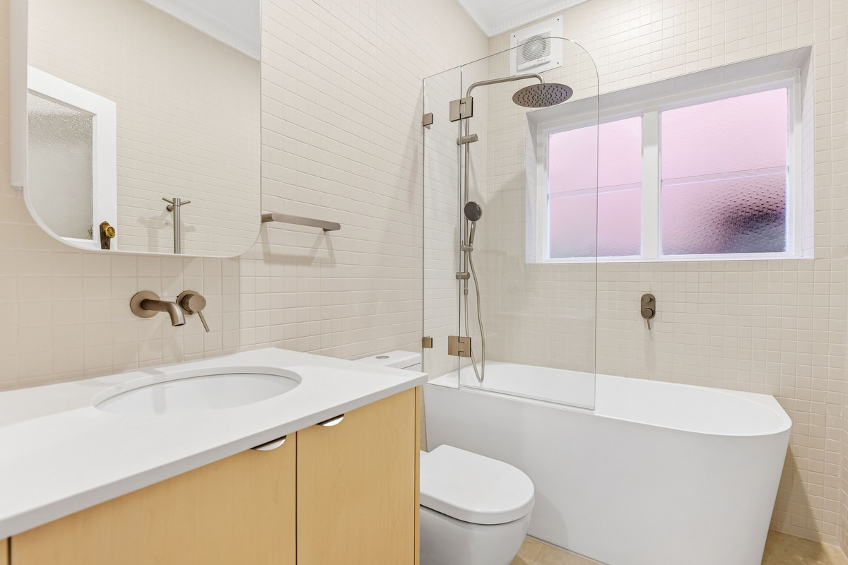 R2-5097948-Manly-4