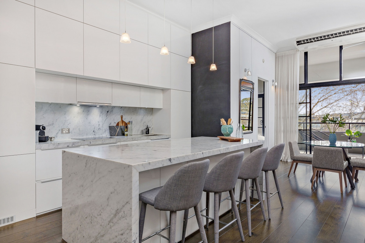 R2-5139554-Redfern-1