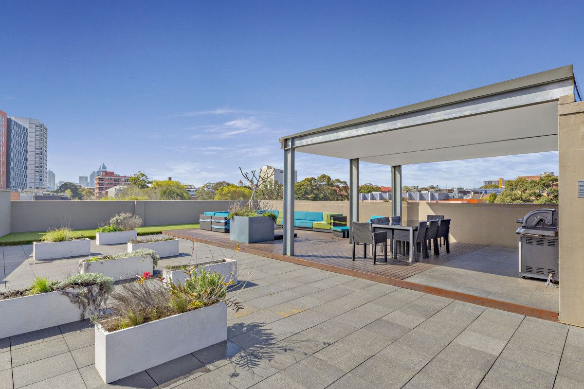 R2-5139554-Redfern-8