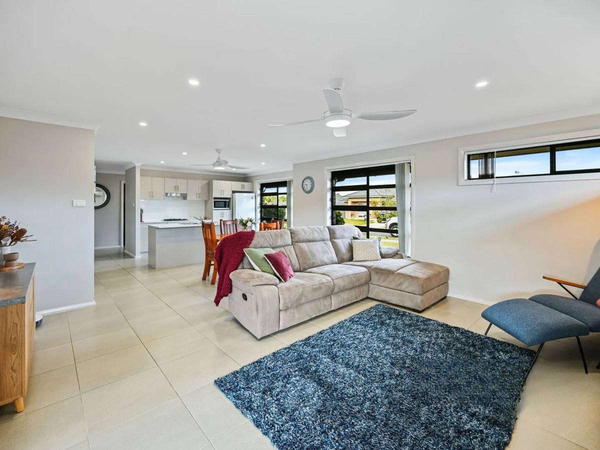 18 Lancaster Street, Thornton, NSW 2322